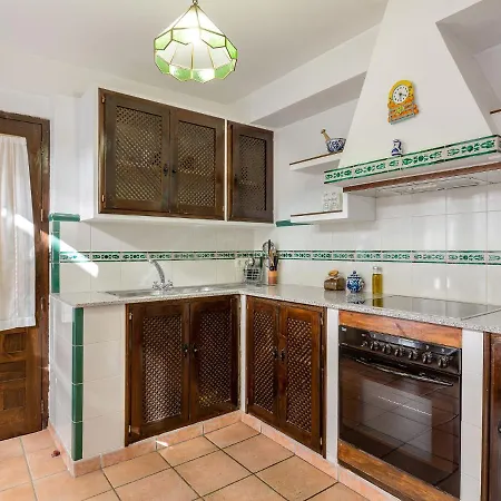Comfortable Apartment In Granada Near Ski Area With Balcony *